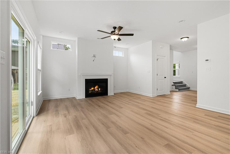 Photo 4 of 27 residential for sale in Hampton virginia