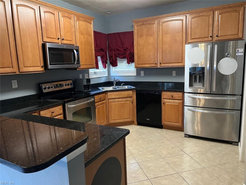 Photo 2 of 16 residential for sale in Virginia Beach virginia