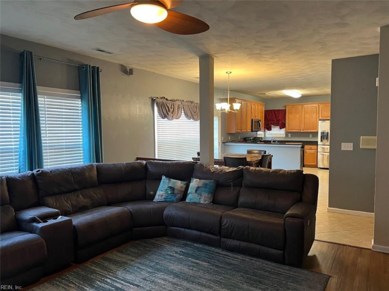 Photo 6 of 16 residential for sale in Virginia Beach virginia