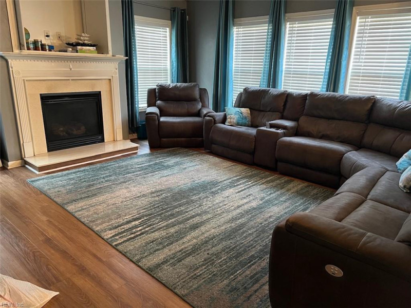 Photo 7 of 16 residential for sale in Virginia Beach virginia