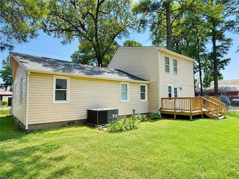 Photo 14 of 17 residential for sale in Chesapeake virginia Photo 14 of 17 residential for sale in Chesapeake virginia