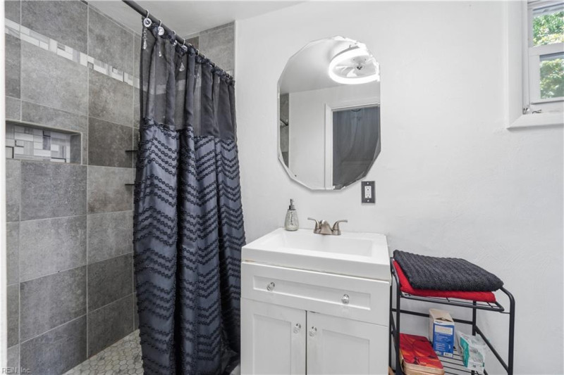 Photo 21 of 33 residential for sale in Norfolk virginia