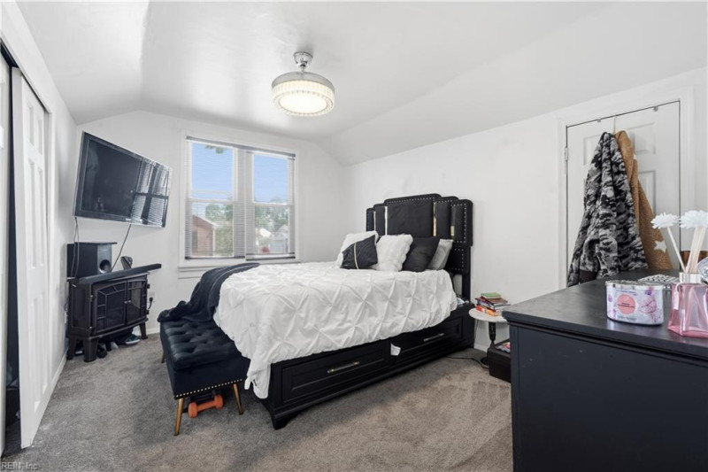 Photo 22 of 33 residential for sale in Norfolk virginia