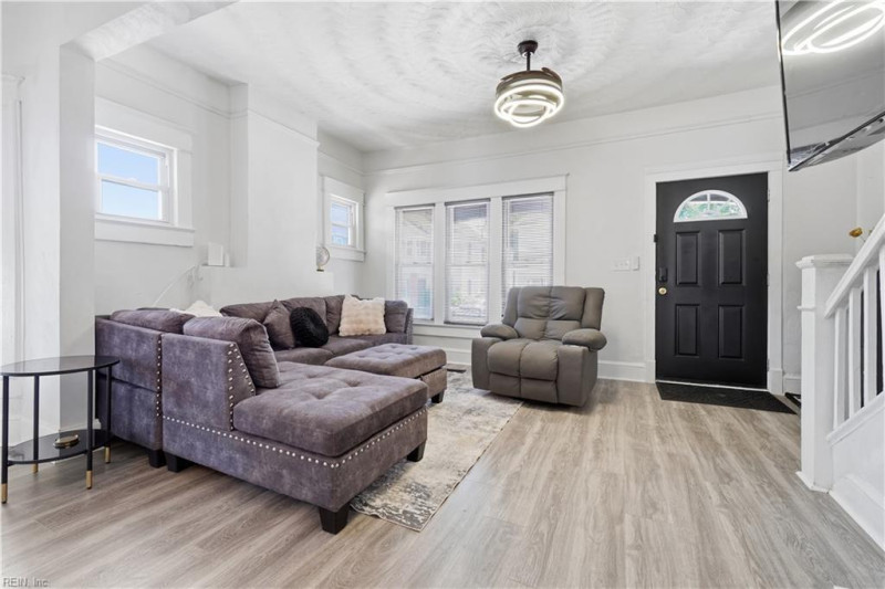 Photo 8 of 33 residential for sale in Norfolk virginia