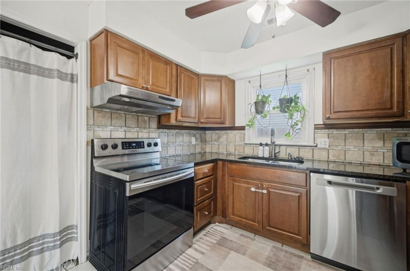 Photo 12 of 27 residential for sale in Virginia Beach virginia Photo 12 of 27 residential for sale in Virginia Beach virginia