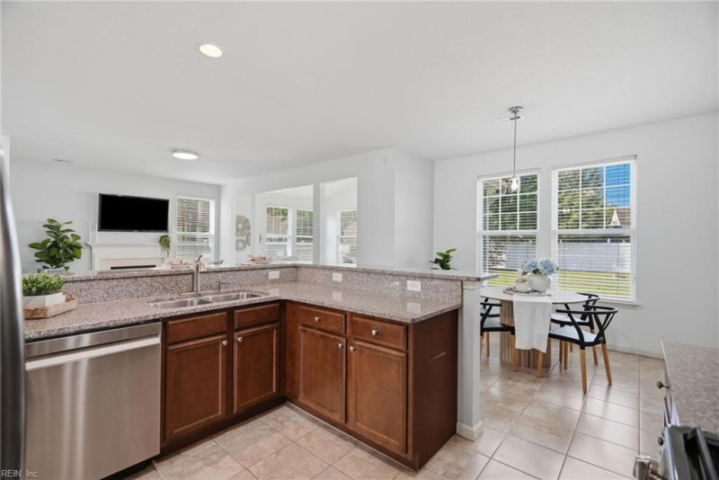 Photo 14 of 40 residential for sale in Chesapeake virginia Photo 14 of 40 residential for sale in Chesapeake virginia