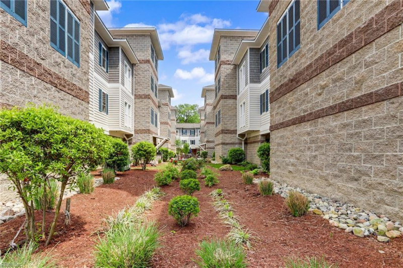 Photo 20 of 27 residential for sale in Norfolk virginia