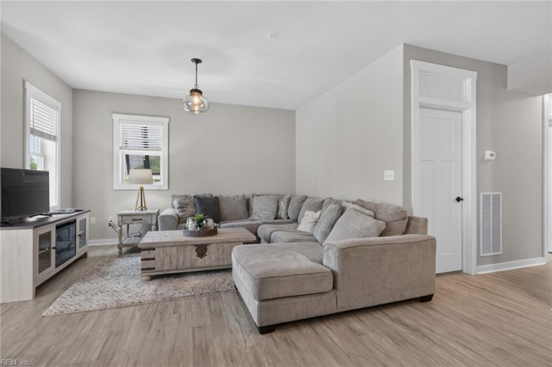 Photo 3 of 27 residential for sale in Norfolk virginia