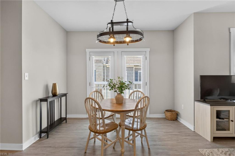 Photo 5 of 27 residential for sale in Norfolk virginia