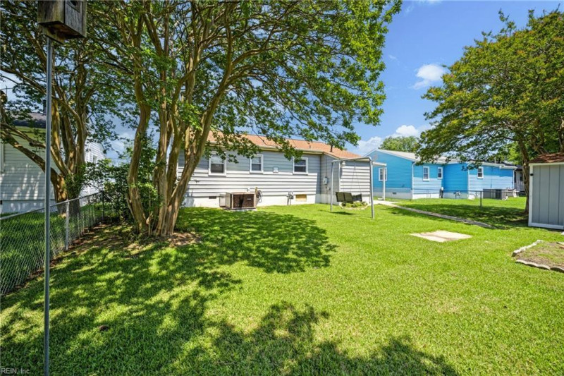 Photo 17 of 50 residential for sale in Newport News virginia