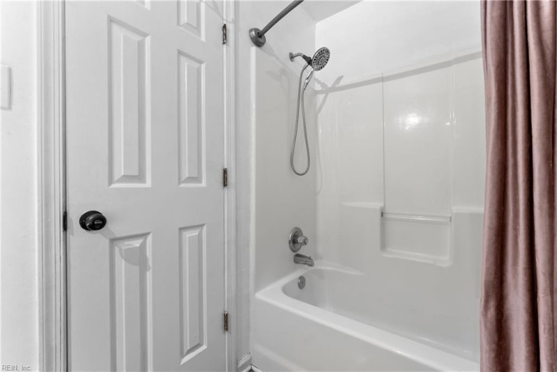 Photo 18 of 39 residential for sale in Chesapeake virginia Photo 18 of 39 residential for sale in Chesapeake virginia