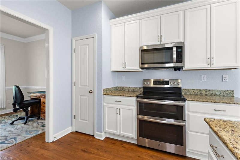 Photo 8 of 34 residential for sale in Chesapeake virginia Photo 8 of 34 residential for sale in Chesapeake virginia