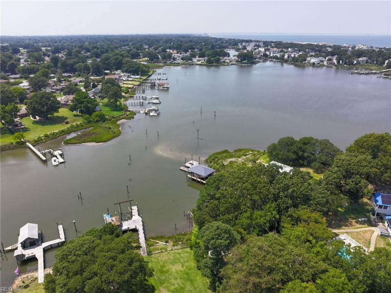 Photo 32 of 33 residential for sale in Norfolk virginia Photo 32 of 33 residential for sale in Norfolk virginia
