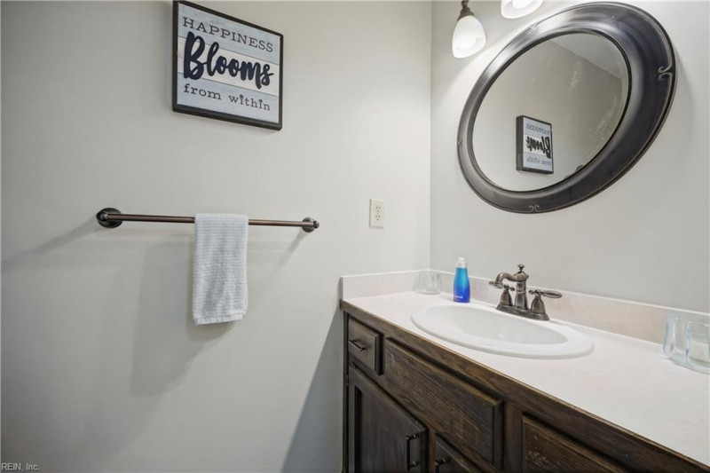 Photo 14 of 35 residential for sale in Virginia Beach virginia