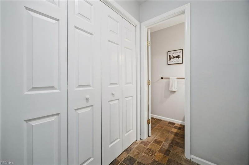 Photo 16 of 35 residential for sale in Virginia Beach virginia
