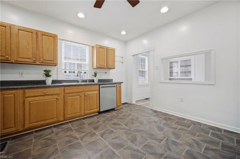 Photo 9 of 32 residential for sale in Hampton virginia Photo 9 of 32 residential for sale in Hampton virginia