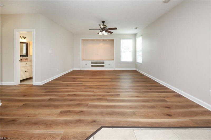 Photo 12 of 47 residential for sale in Chesapeake virginia
