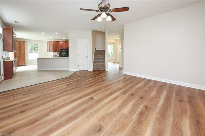 Photo 13 of 47 residential for sale in Chesapeake virginia