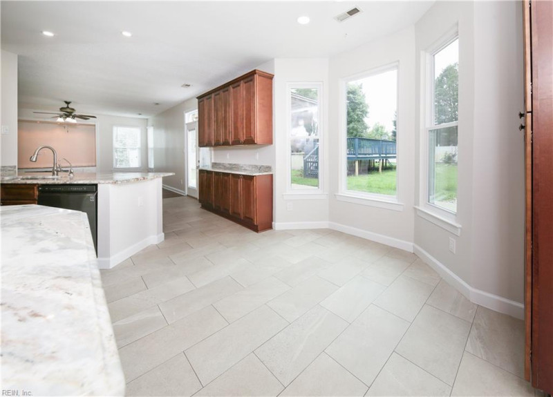 Photo 20 of 47 residential for sale in Chesapeake virginia