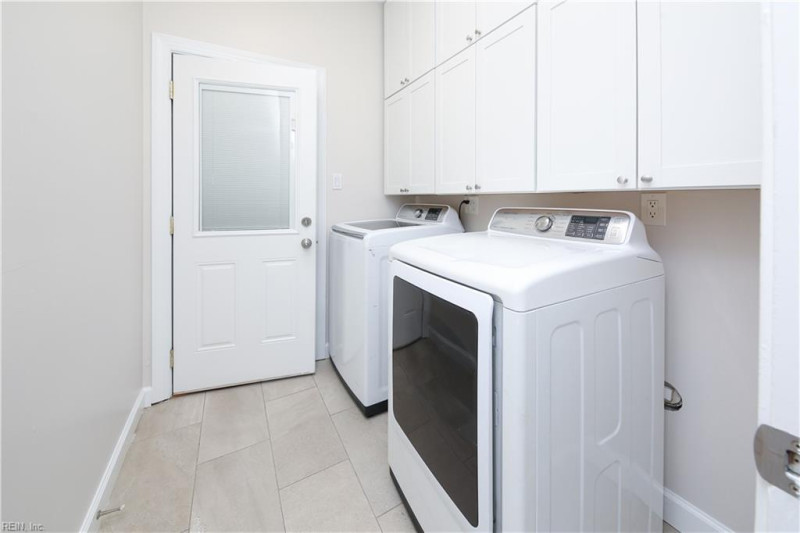 Photo 21 of 47 residential for sale in Chesapeake virginia