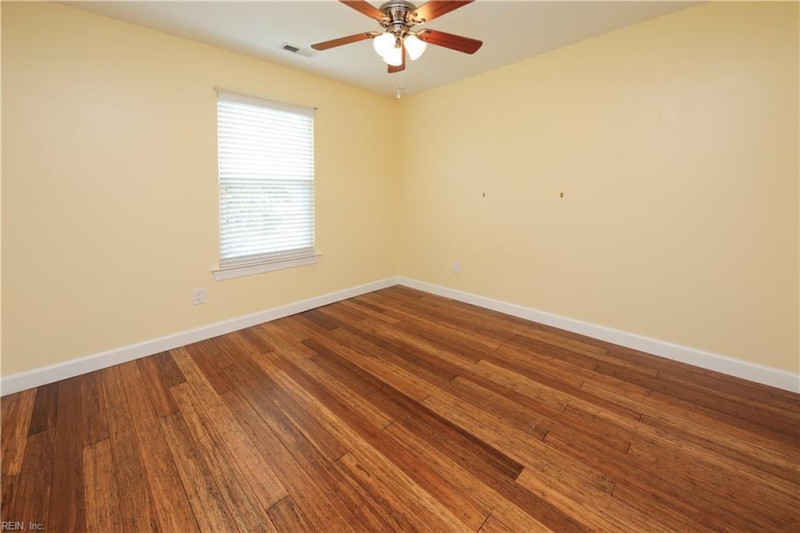 Photo 35 of 47 residential for sale in Chesapeake virginia
