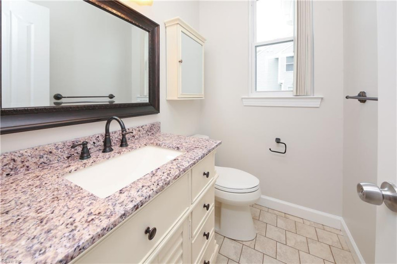 Photo 9 of 47 residential for sale in Chesapeake virginia