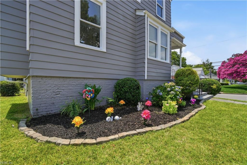 Photo 3 of 41 residential for sale in Norfolk virginia Photo 3 of 41 residential for sale in Norfolk virginia