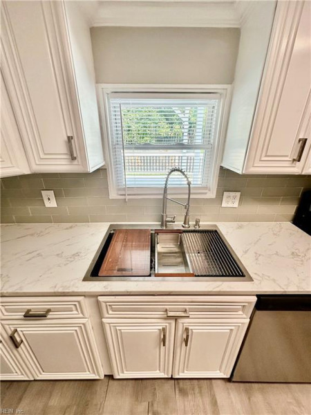 Photo 10 of 29 residential for sale in Virginia Beach virginia