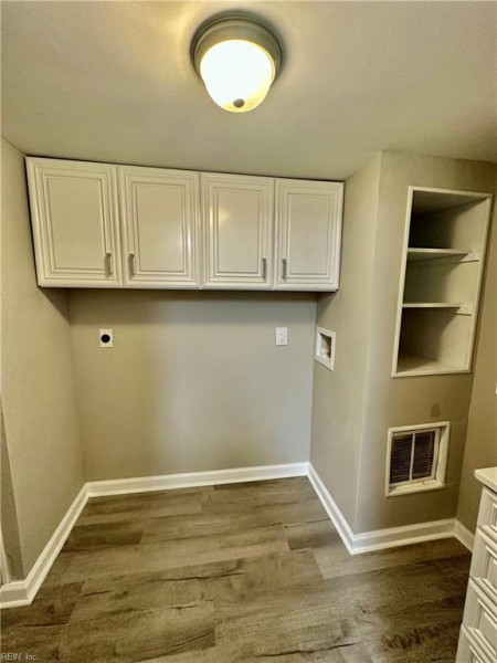 Photo 11 of 29 residential for sale in Virginia Beach virginia