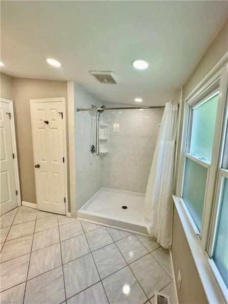 Photo 15 of 29 residential for sale in Virginia Beach virginia