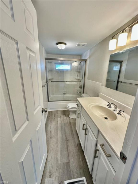 Photo 16 of 29 residential for sale in Virginia Beach virginia