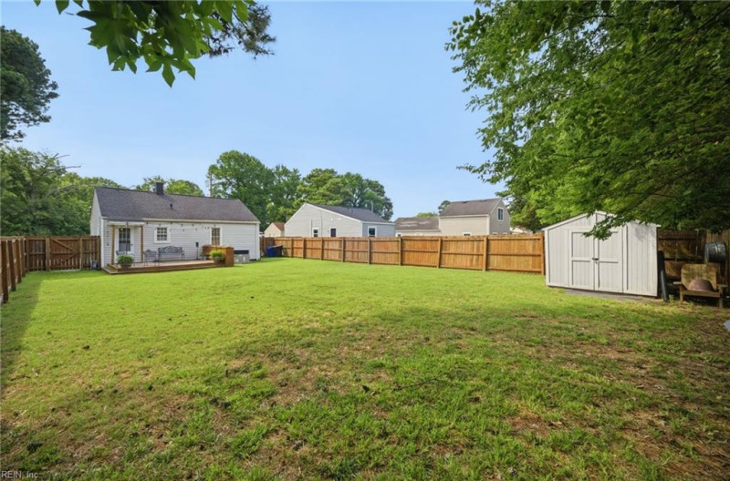 Photo 22 of 26 residential for sale in Portsmouth virginia
