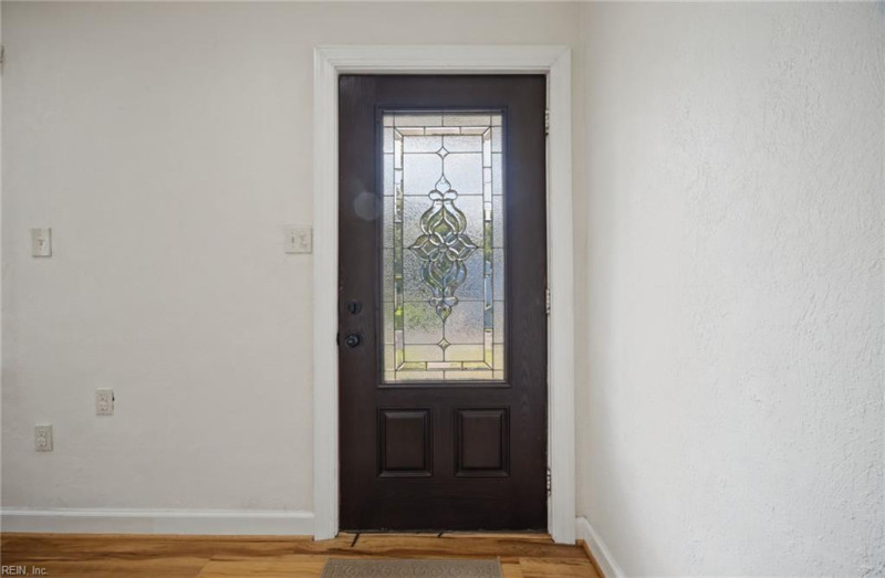 Photo 6 of 26 residential for sale in Portsmouth virginia
