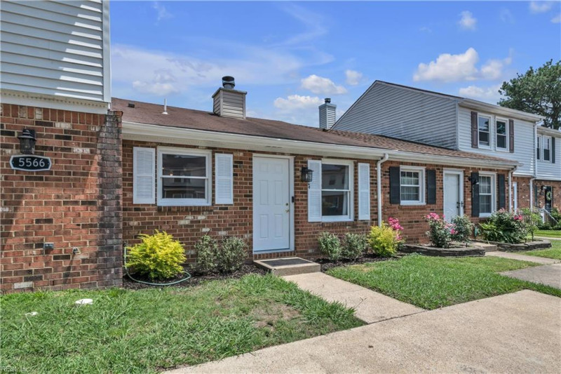 Photo 3 of 25 residential for sale in Virginia Beach virginia