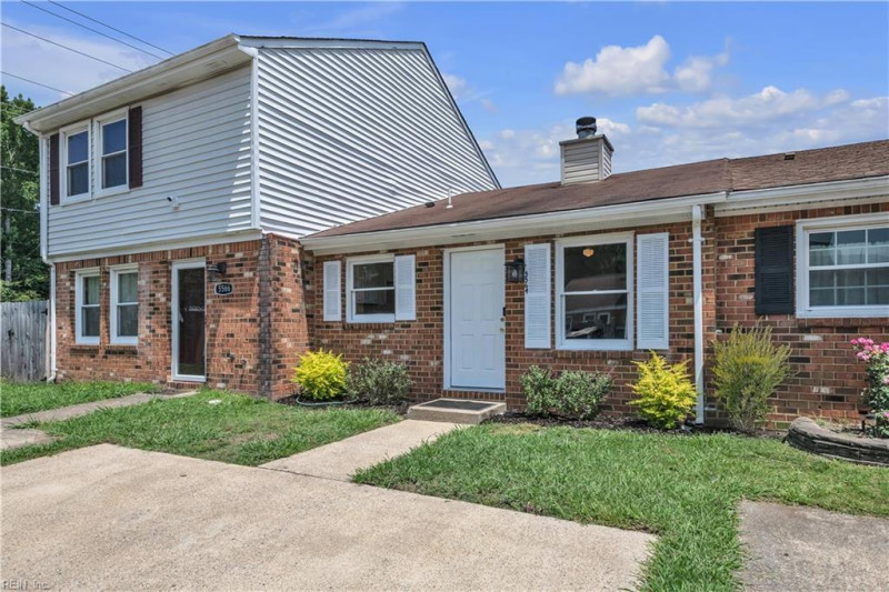 Photo 4 of 25 residential for sale in Virginia Beach virginia
