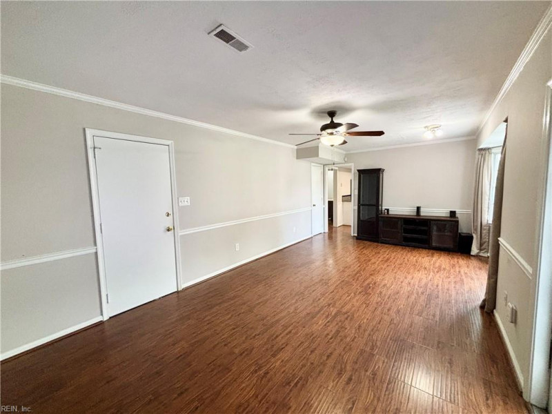 Photo 17 of 46 residential for sale in Hampton virginia