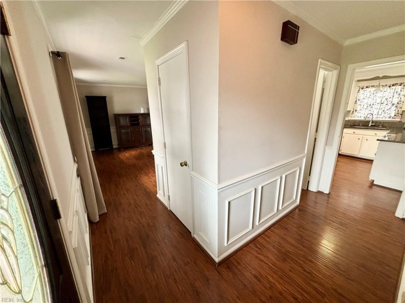 Photo 19 of 46 residential for sale in Hampton virginia