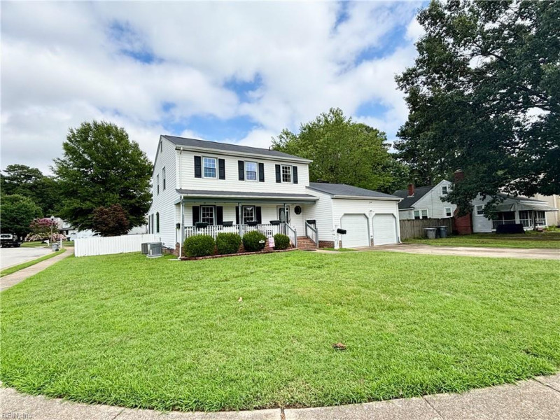 Photo 3 of 46 residential for sale in Hampton virginia