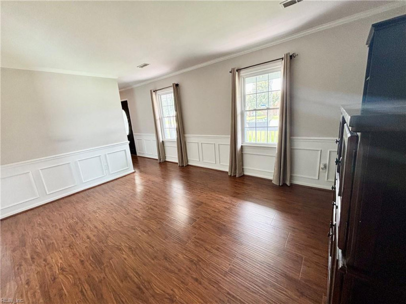Photo 6 of 46 residential for sale in Hampton virginia