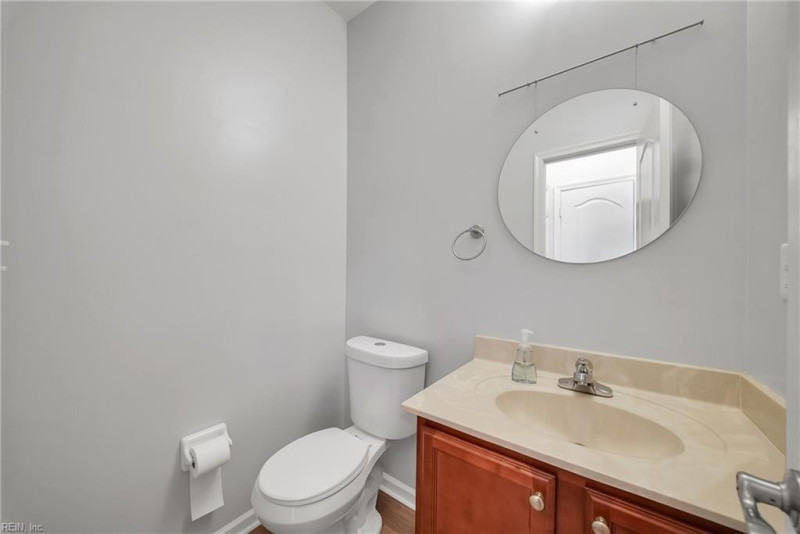 Photo 20 of 48 residential for sale in Chesapeake virginia