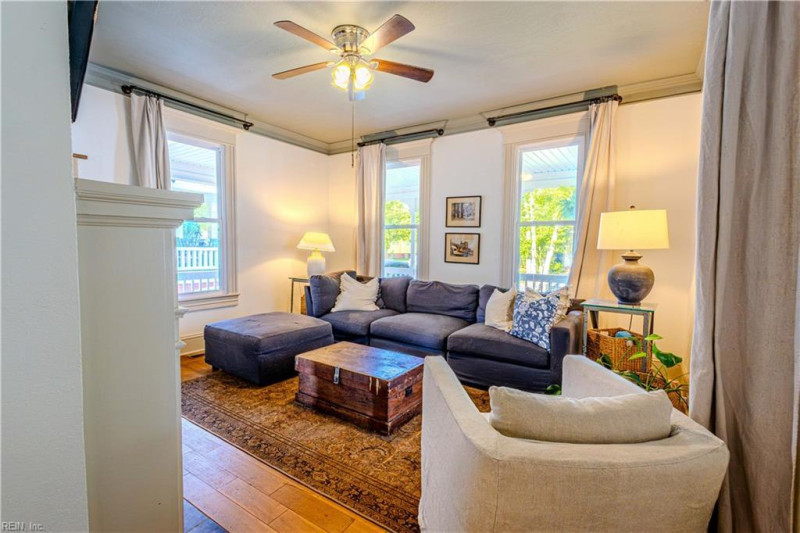 Photo 10 of 31 residential for sale in Chesapeake virginia