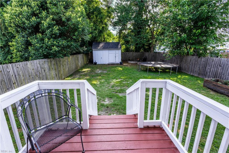 Photo 14 of 31 residential for sale in Chesapeake virginia