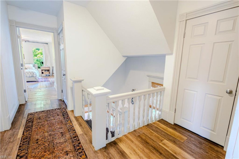 Photo 19 of 31 residential for sale in Chesapeake virginia