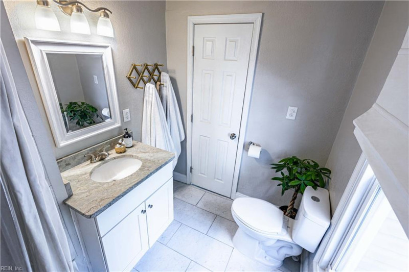 Photo 22 of 31 residential for sale in Chesapeake virginia