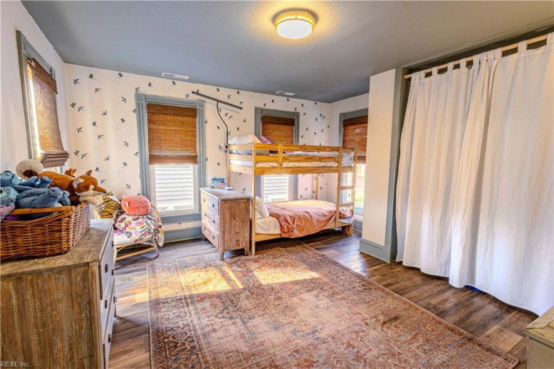 Photo 24 of 31 residential for sale in Chesapeake virginia