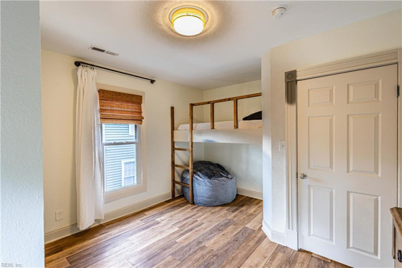 Photo 28 of 31 residential for sale in Chesapeake virginia