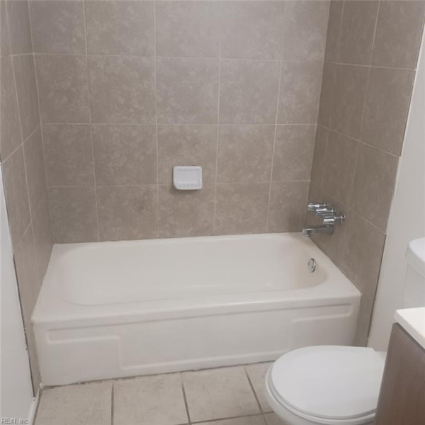 Photo 16 of 26 residential for sale in Portsmouth virginia