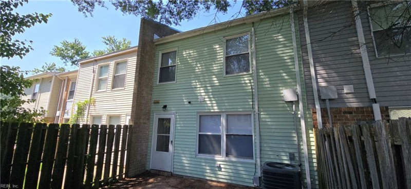Photo 24 of 26 residential for sale in Portsmouth virginia