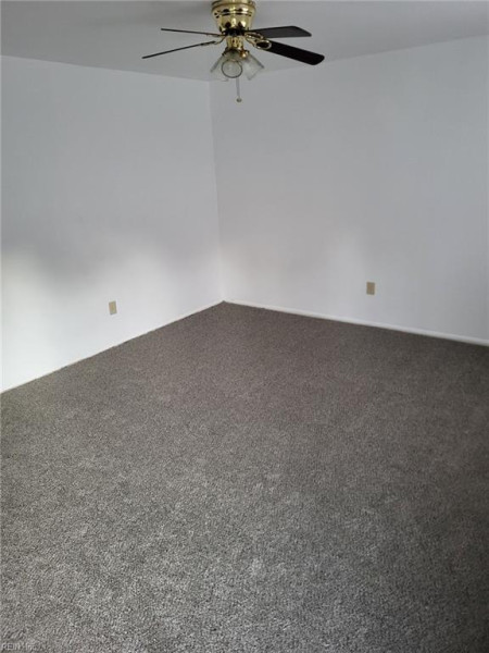 Photo 5 of 26 residential for sale in Portsmouth virginia