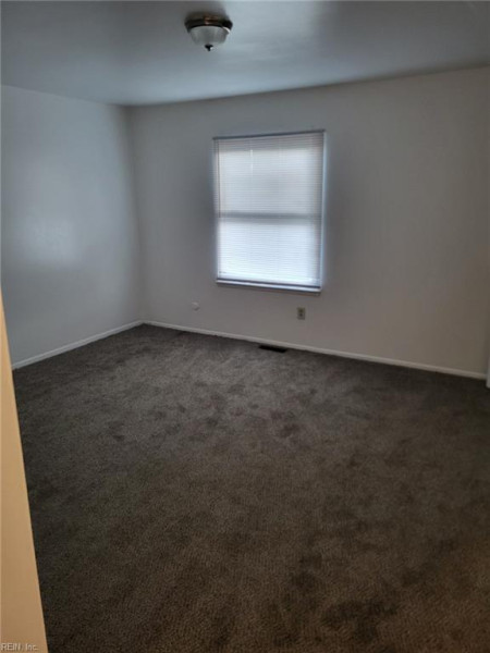 Photo 8 of 26 residential for sale in Portsmouth virginia